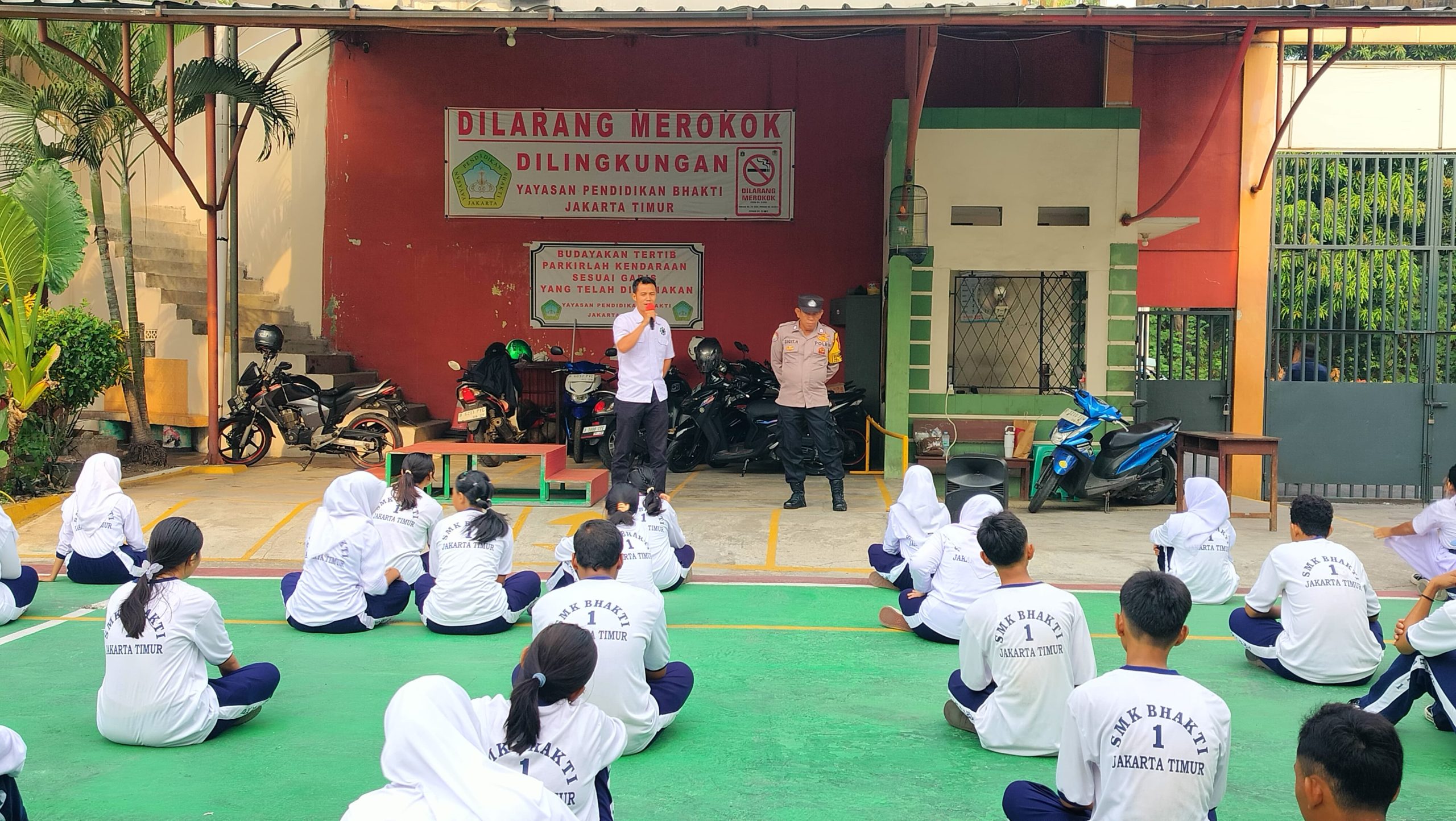 Polisi ke sekolah berikan penyuluhan dan pembinaan kenakalan remaja